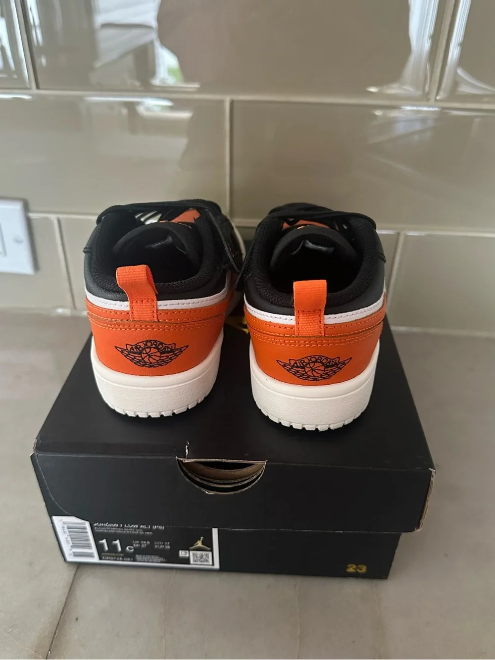 Nike Kids' AJ 1 Low Boys Iconic Air Jordan Hook & Loop Closure New Size 11